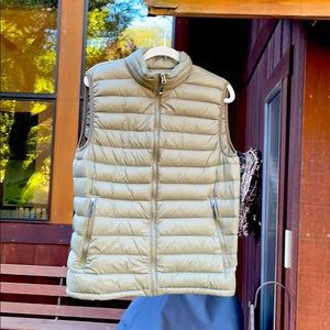 32 degrees Heat Green puffer vest